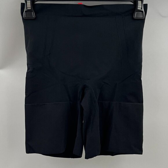 Spanx Women's L On‎ Core Black Compression Spandex Shorts - Picture 3 of 4